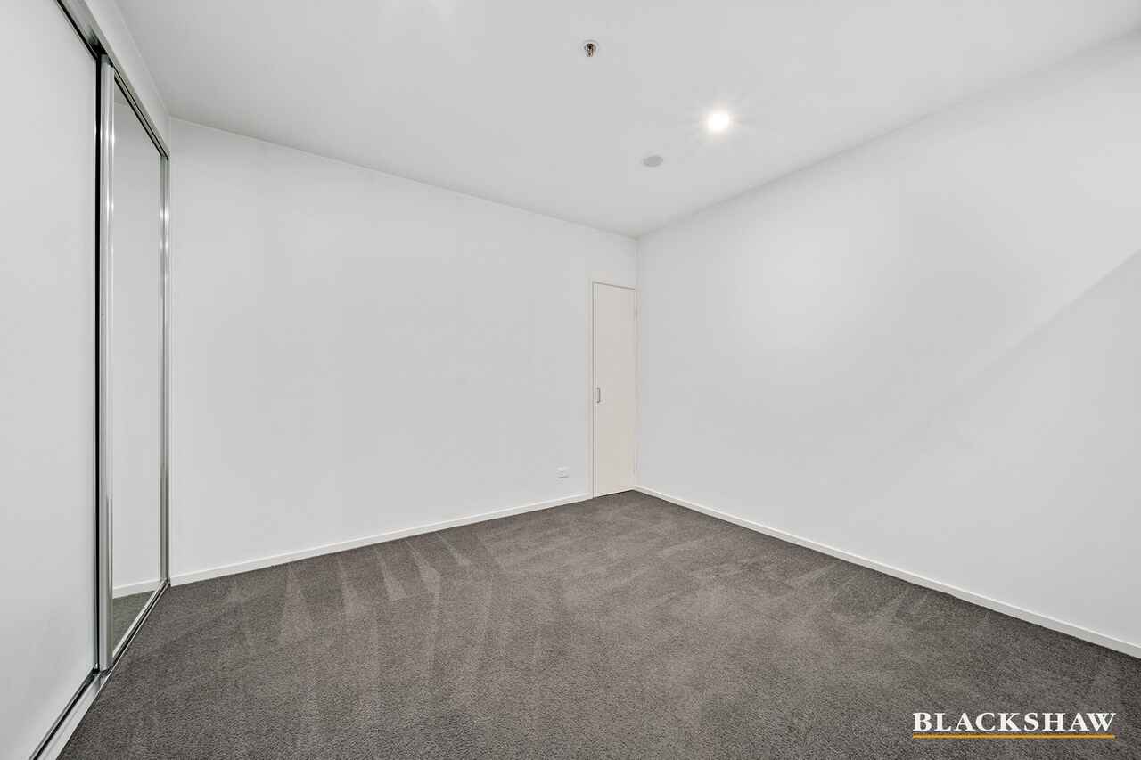 184/7 Irving Street Phillip
