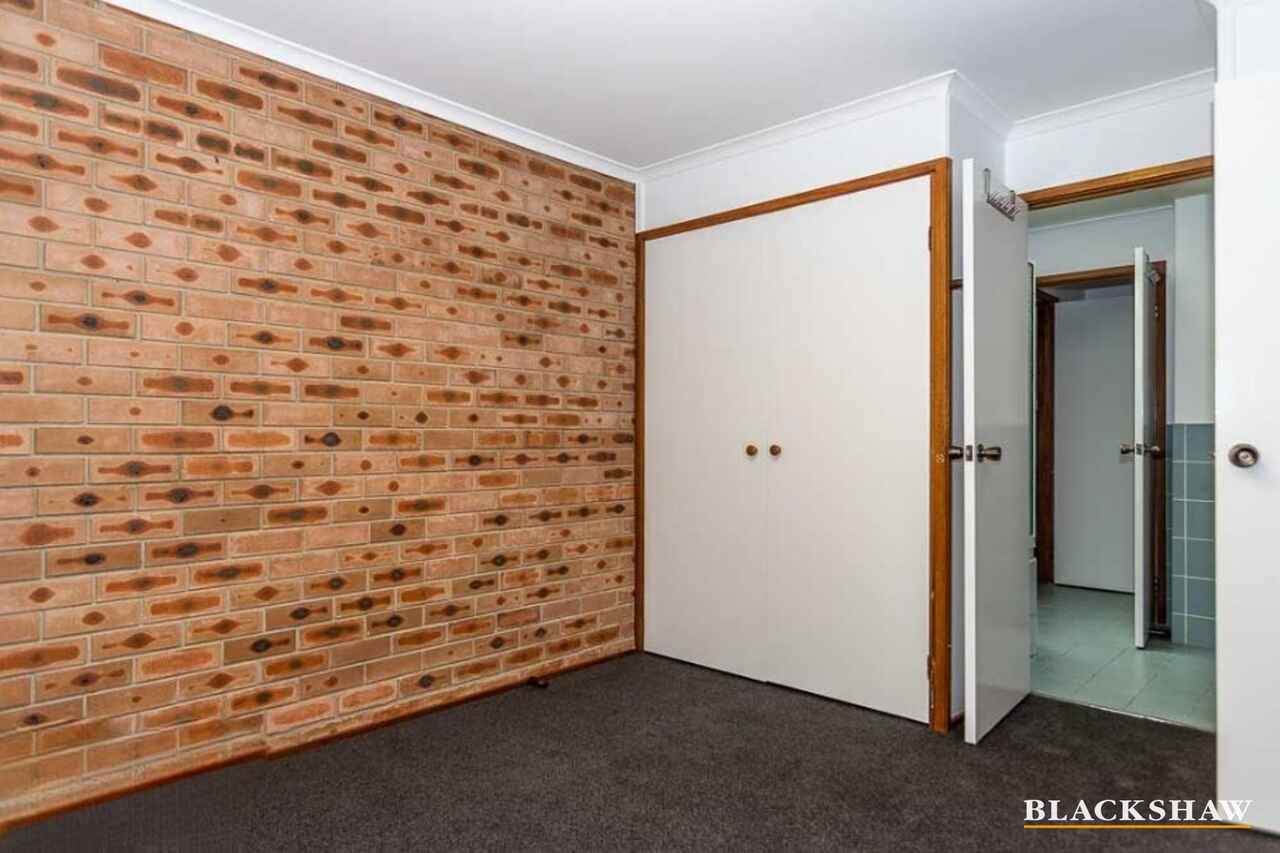 50/21 Cossington Smith Crescent Lyneham