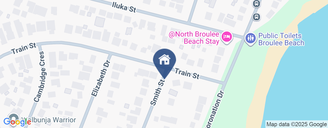 8/40 Train Street 8/40 Train Street